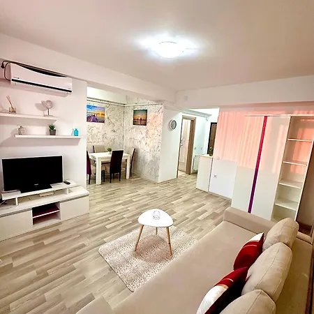 Marcony Summerland דירה מאמאיה