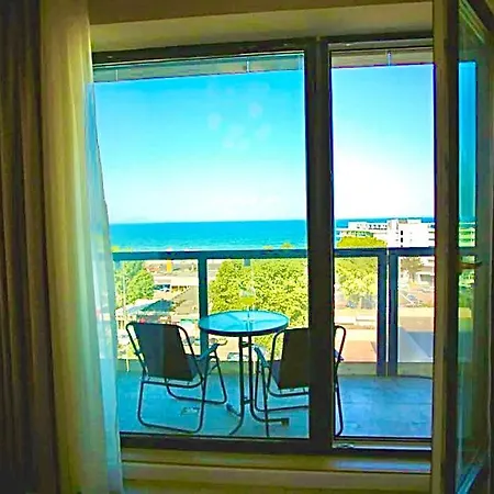 Marcony Summerland מאמאיה
