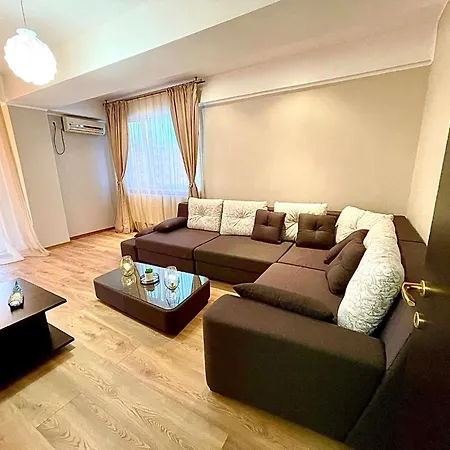 Marcony Summerland Apartment