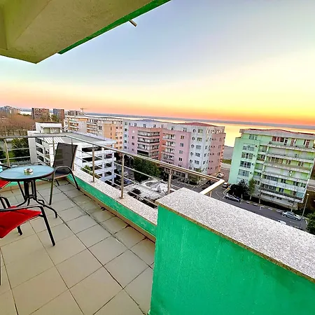 Marcony Summerland Apartment