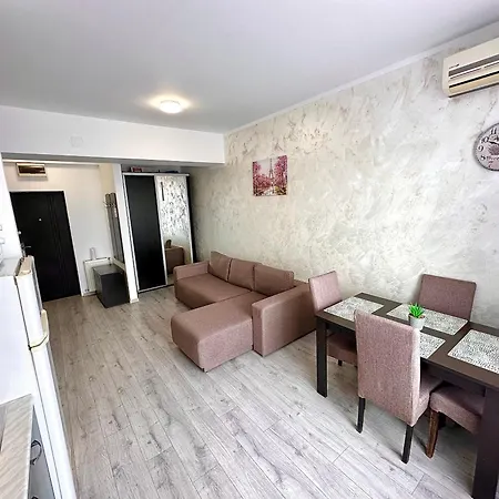 Apartment Marcony Summerland