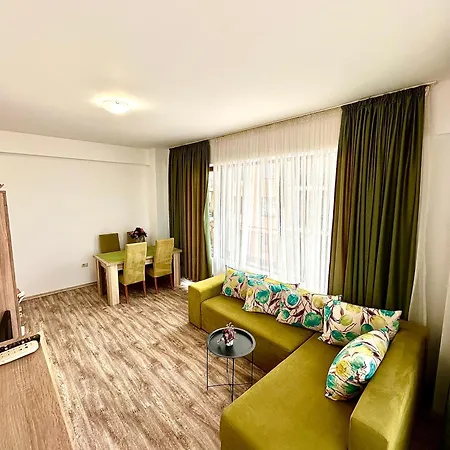 Marcony Summerland Apartment