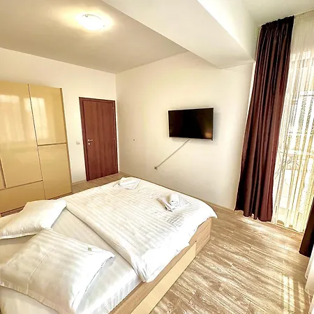 Apartment Marcony Summerland Mamaia