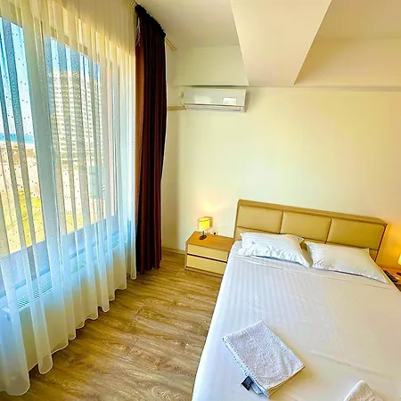 Marcony Summerland Apartment
