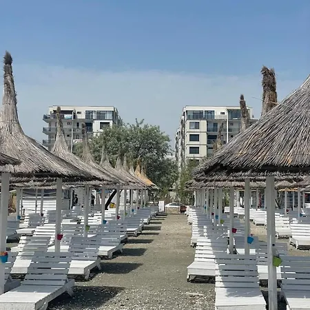 Marcony Summerland Mamaia