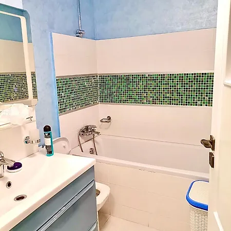 Apartment Marcony Summerland